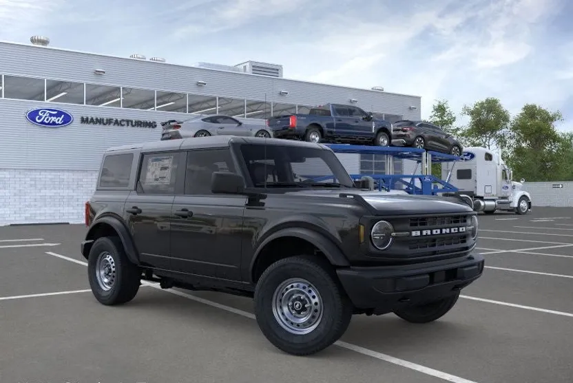 2025 Ford Bronco Base photo 1