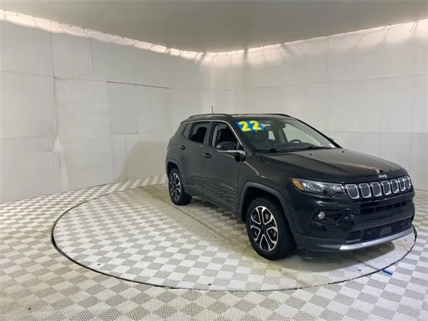 2022 Jeep Compass Limited photo 1