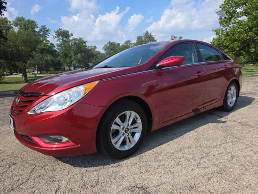 2013 Hyundai Sonata GLS photo 1