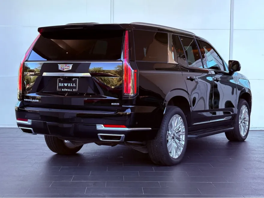 2025 Cadillac Escalade Premium Luxury photo 1