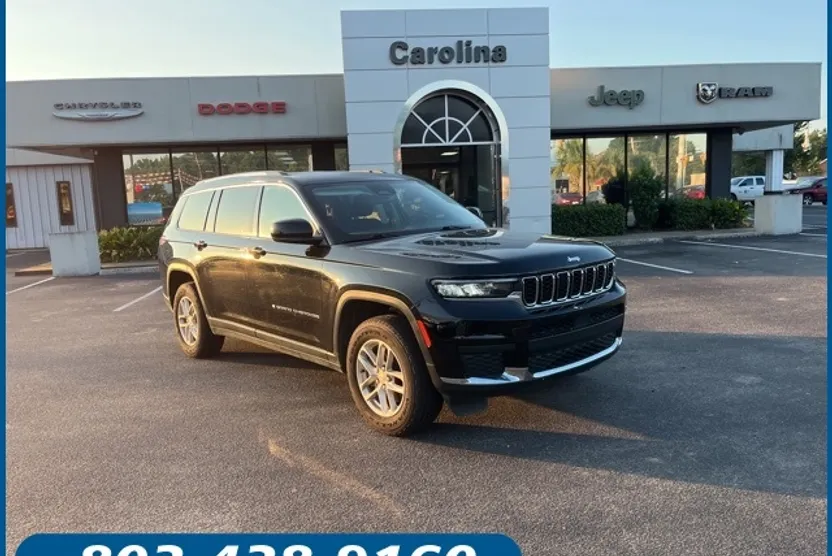 2023 Jeep Grand Cherokee Laredo photo 1