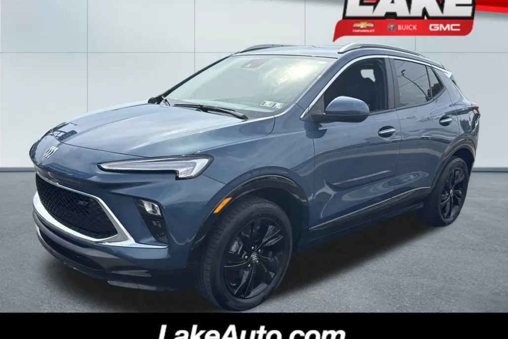 2024 Buick Encore GX Sport Touring photo 1