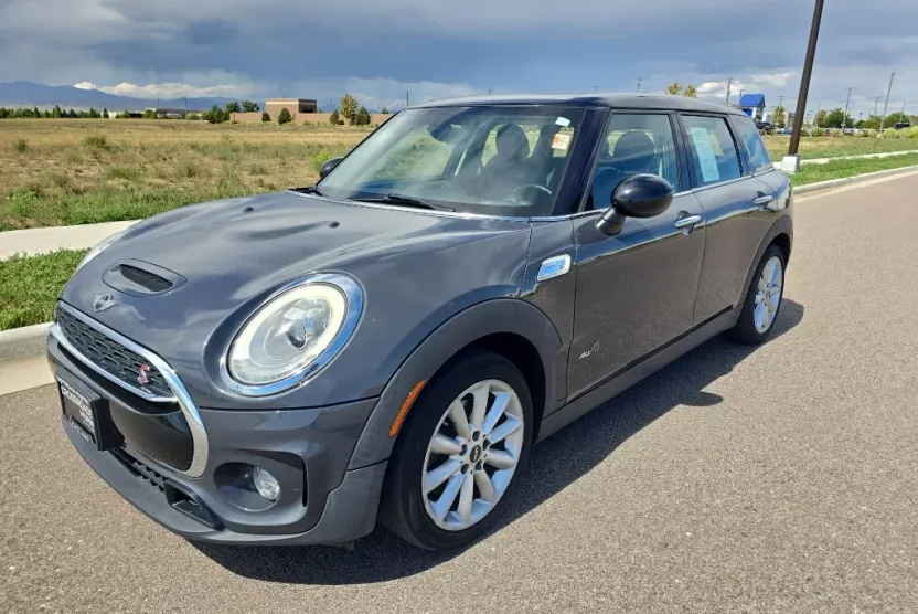 2017 Mini Clubman Base S ALL4 photo 1