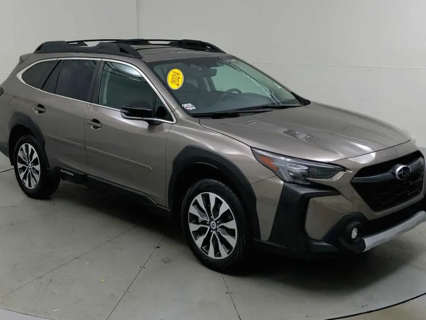 2024 Subaru Outback Limited photo 1