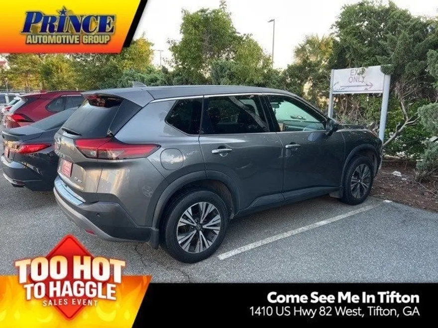 2021 Nissan Rogue SV photo 1