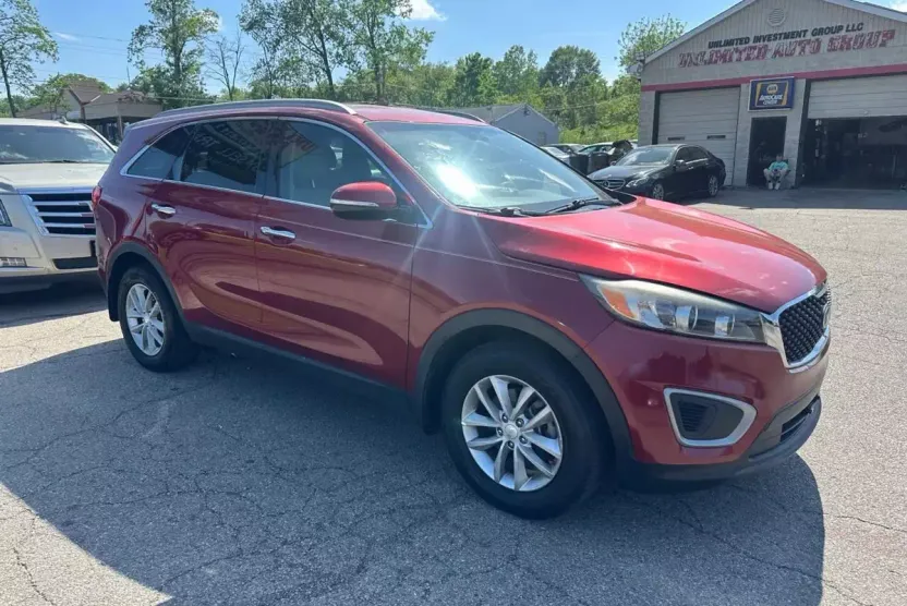 2016 Kia Sorento LX photo 1