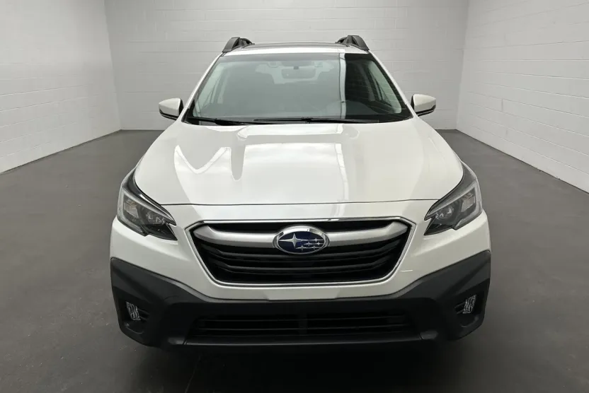 2022 Subaru Outback Premium photo 1
