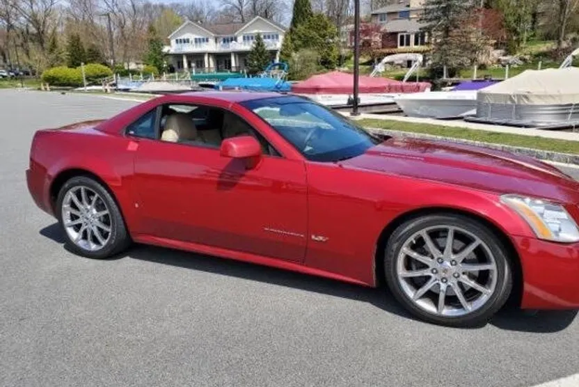 2008 Cadillac XLR photo 1