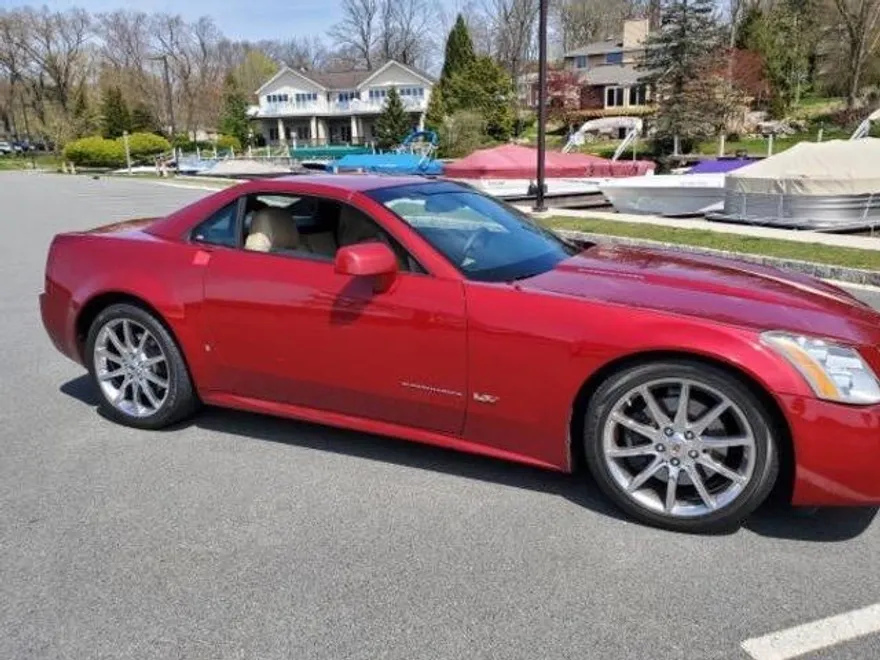 2008 Cadillac XLR photo 1