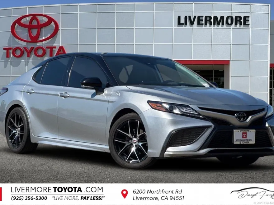 2022 Toyota Camry XSE photo 1