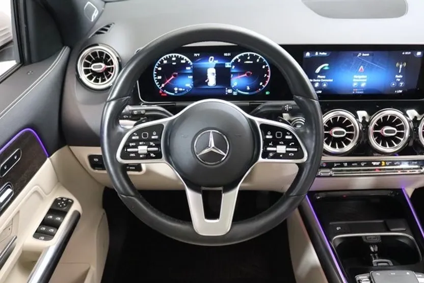 2021 Mercedes Benz GLA 250 4MATIC photo 1