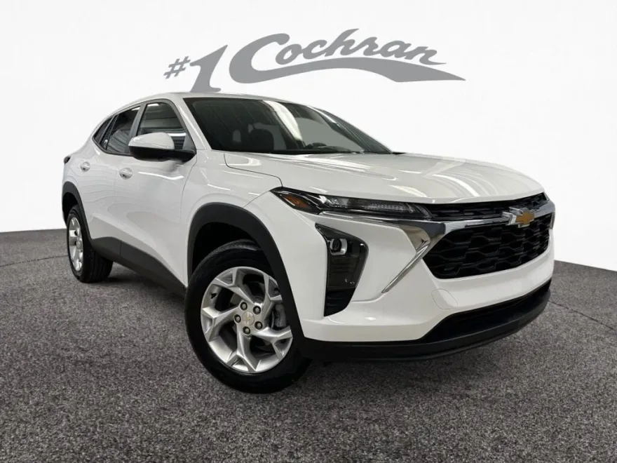 2024 Chevrolet Trax LS photo 1