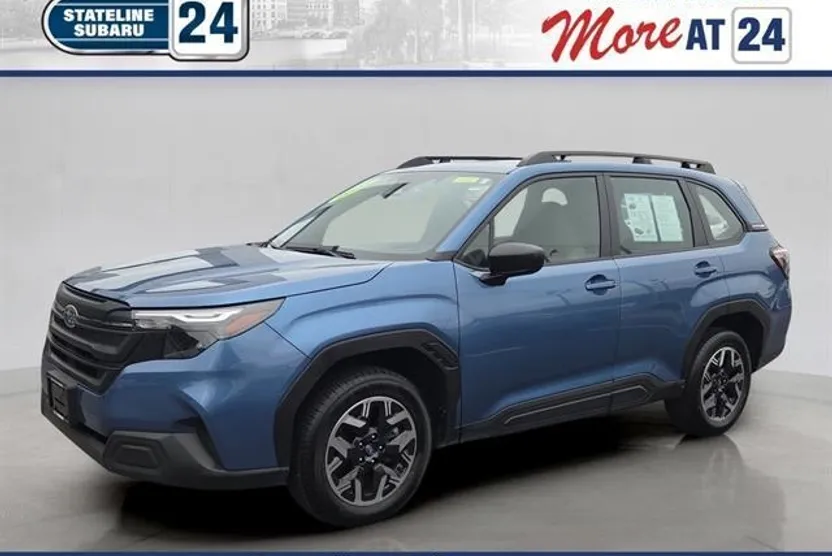 2025 Subaru Forester Base photo 1