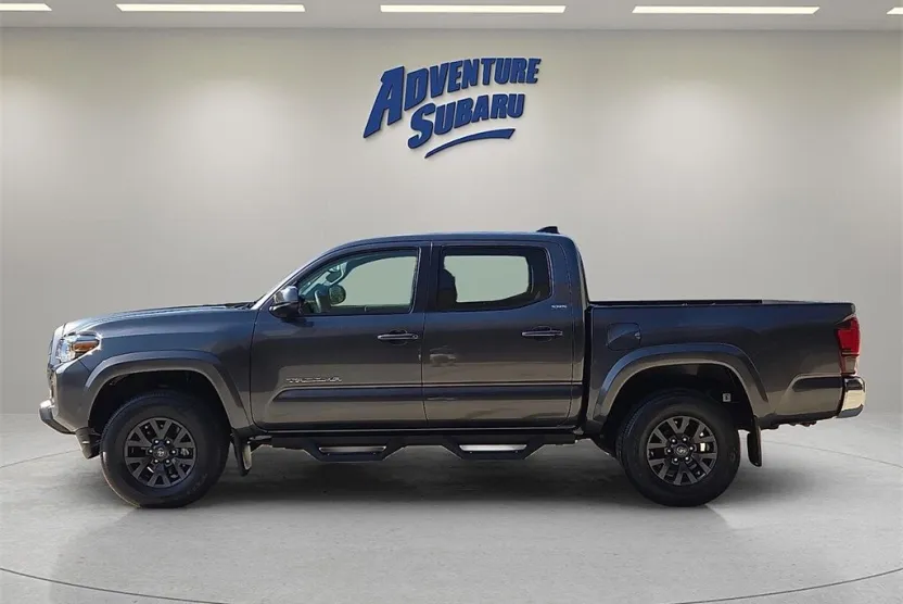 2023 Toyota Tacoma SR5 photo 1