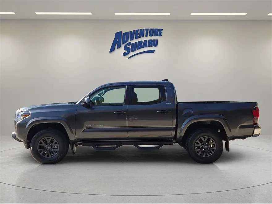 2023 Toyota Tacoma SR5 photo 1