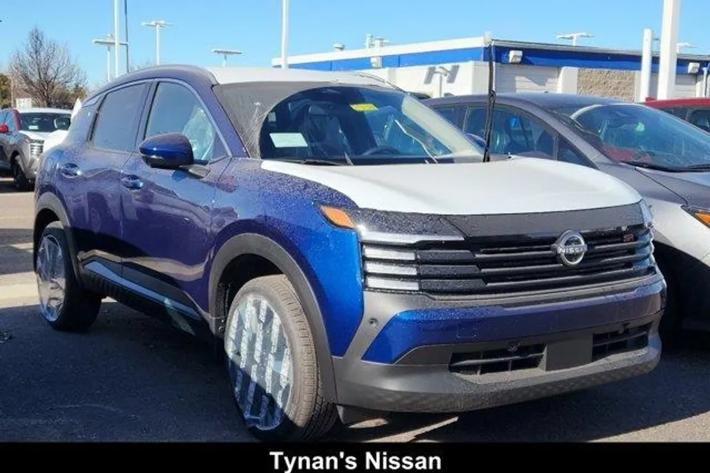 2025 Nissan Kicks SR photo 1