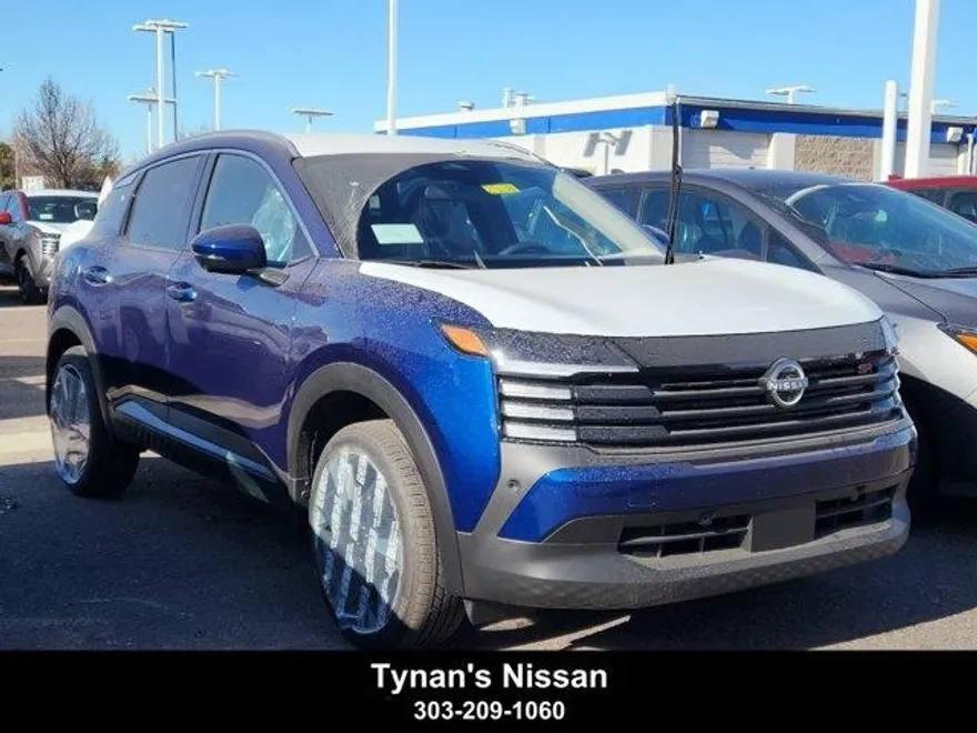 2025 Nissan Kicks SR photo 1