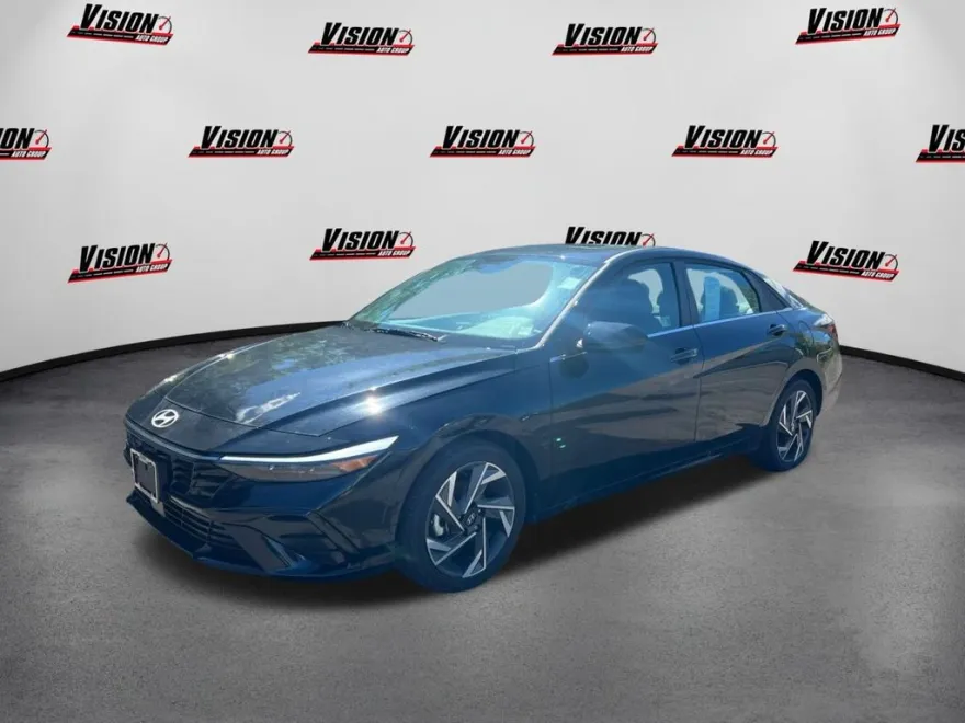 2025 Hyundai Elantra SEL Convenience photo 1