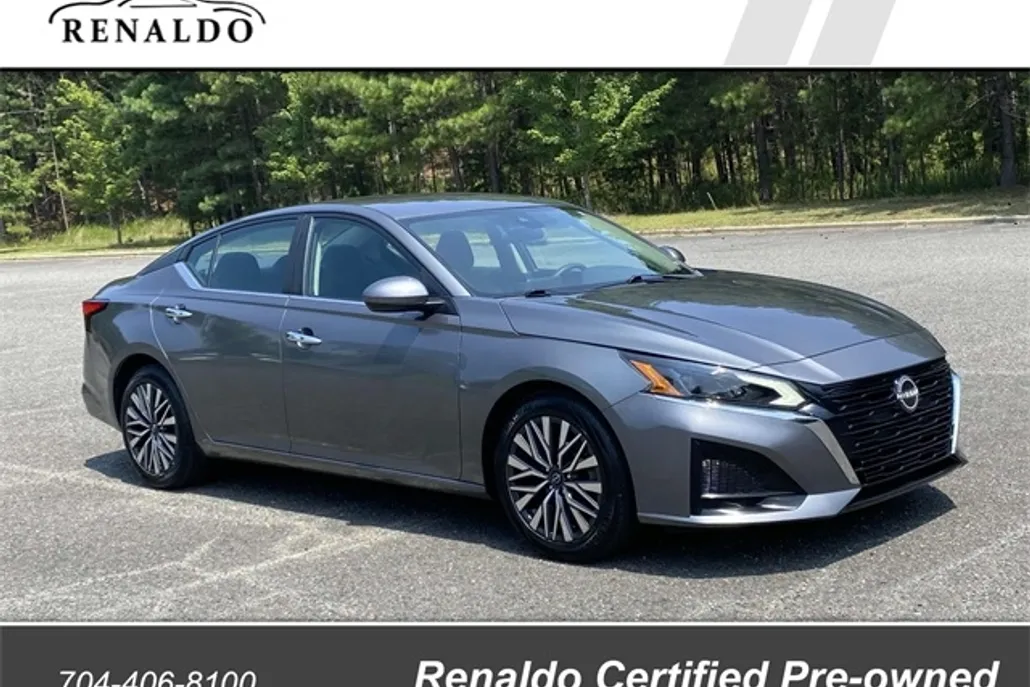2023 Nissan Altima 2.5 SV photo 1