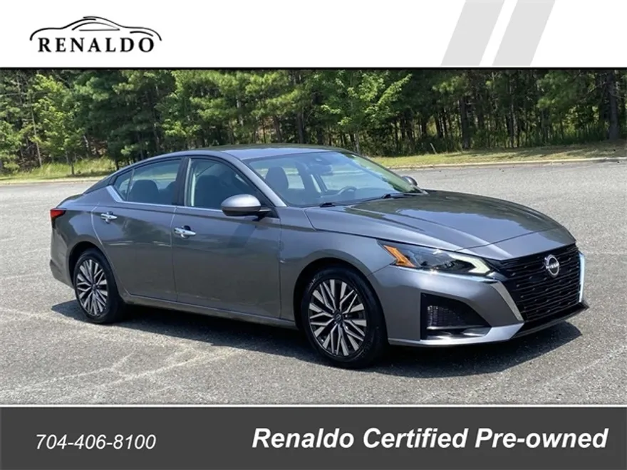 2023 Nissan Altima 2.5 SV photo 1