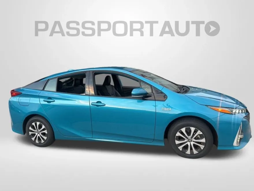 2020 Toyota Prius Prime Limited photo 1