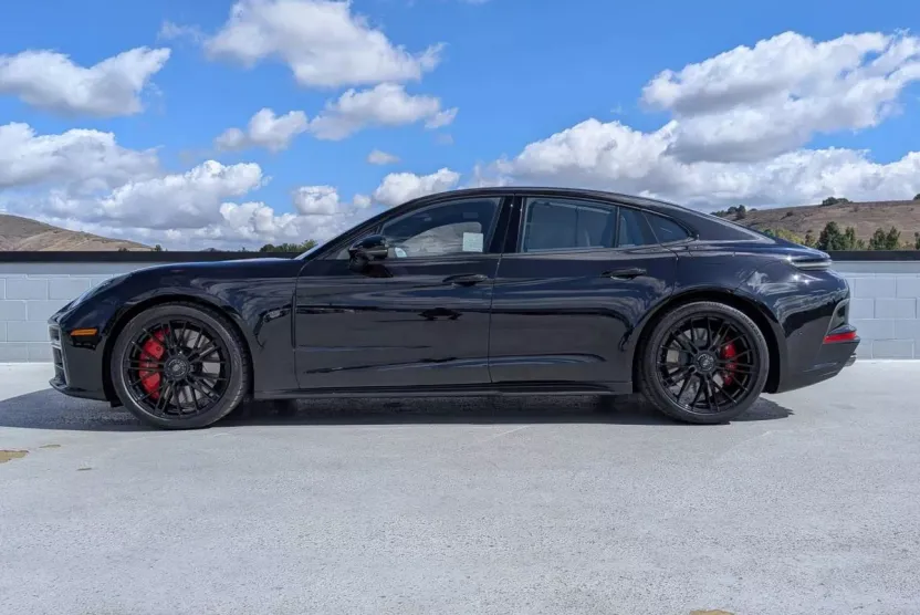 2026 Porsche Panamera Turbo E-Hybrid photo 1