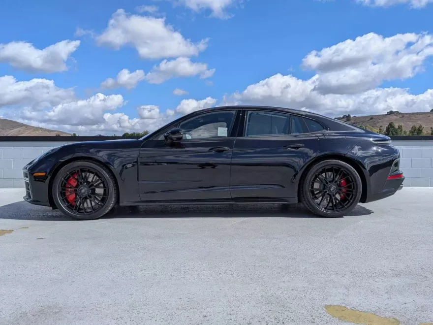2026 Porsche Panamera Turbo E-Hybrid photo 1