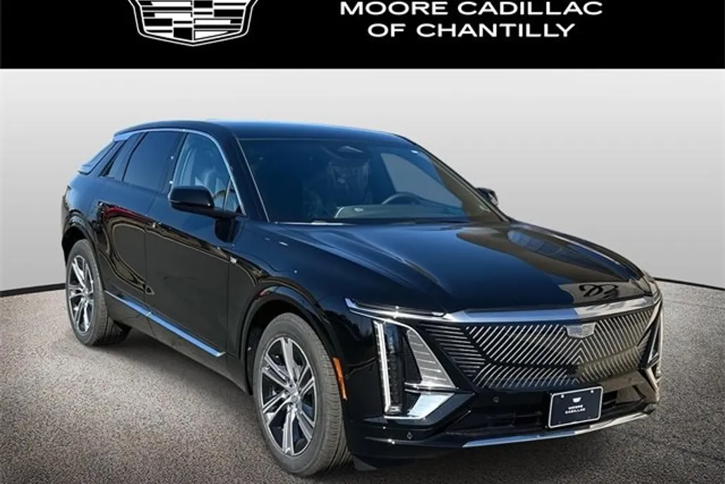 2025 Cadillac Lyriq Luxury photo 1