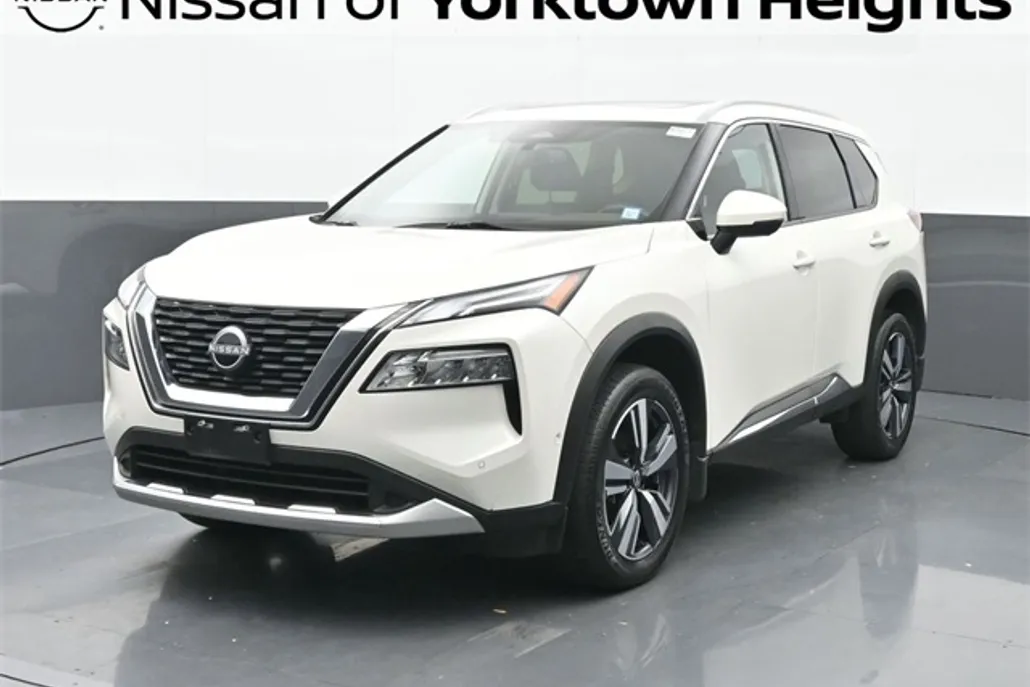 2023 Nissan Rogue Platinum photo 1