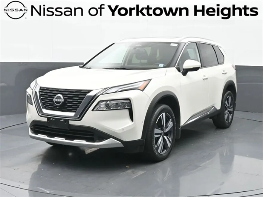2023 Nissan Rogue Platinum photo 1