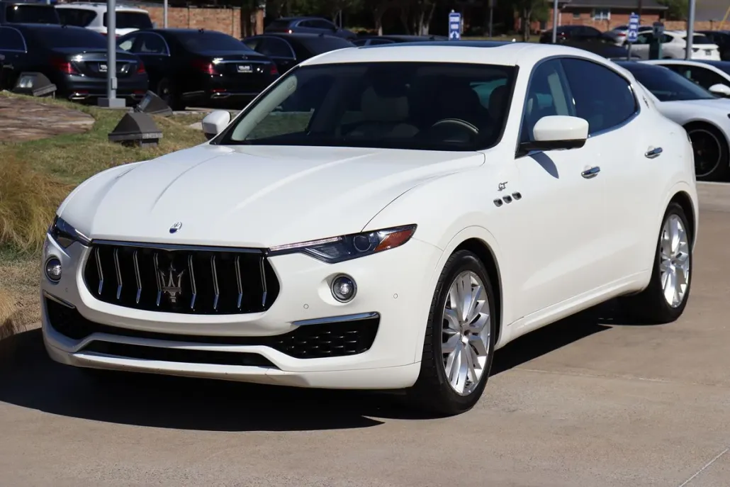 2022 Maserati Levante GT photo 1