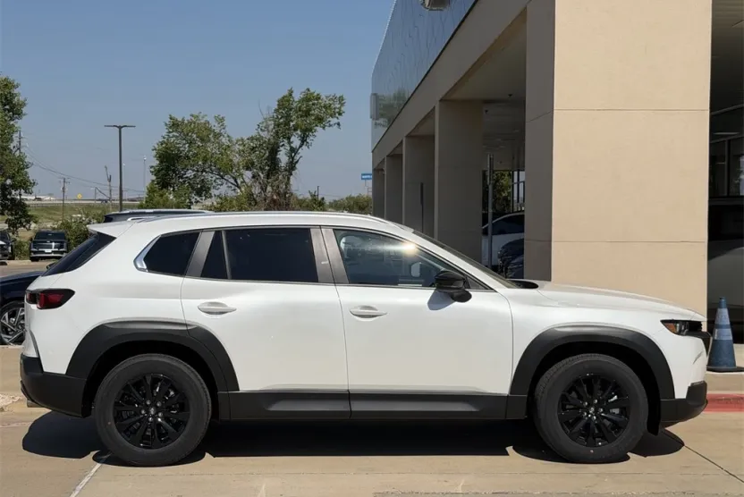 2025 Mazda CX-50 2.5 S Preferred photo 1
