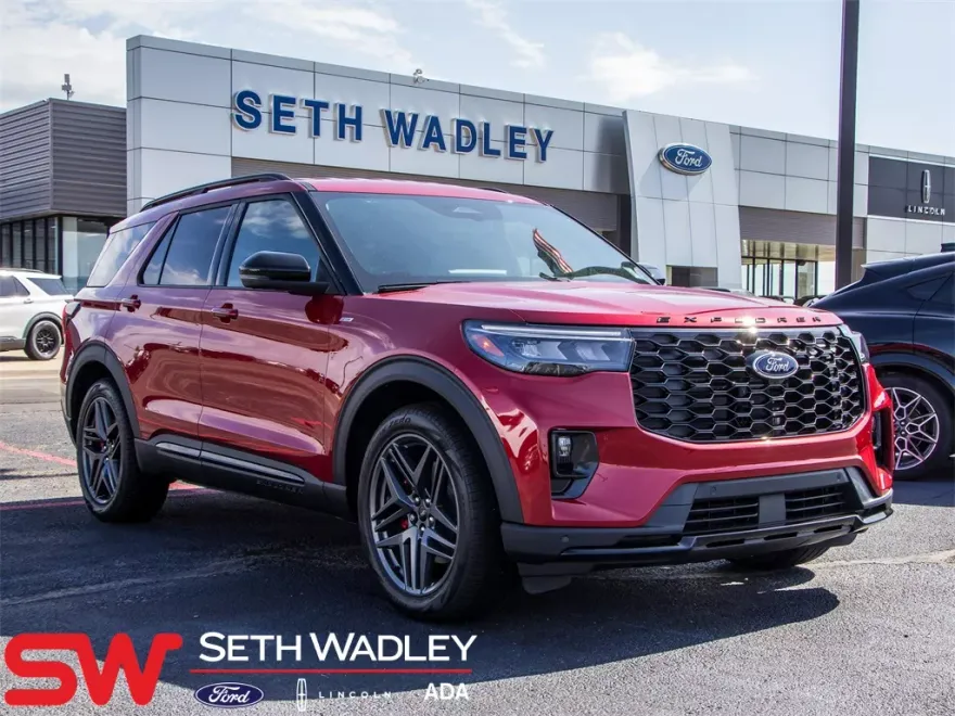 2025 Ford Explorer ST-Line photo 1
