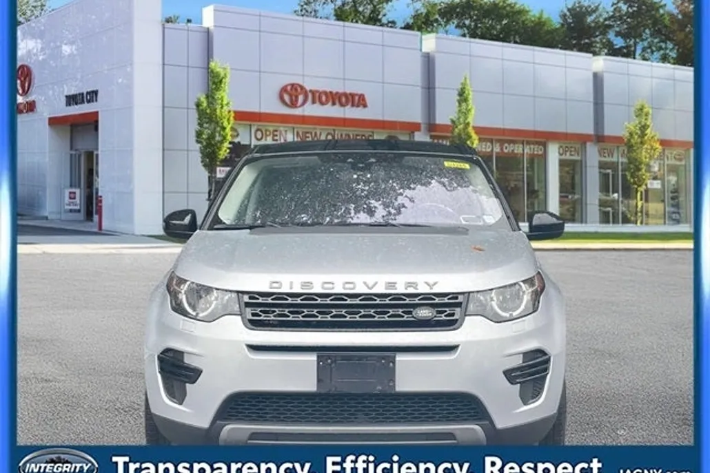 2018 Land Rover Discovery Sport SE photo 1