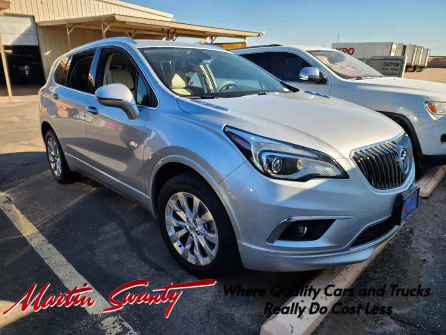 2017 Buick Envision Essence photo 1