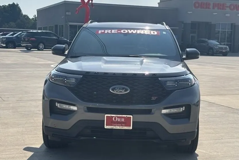2021 Ford Explorer ST photo 1
