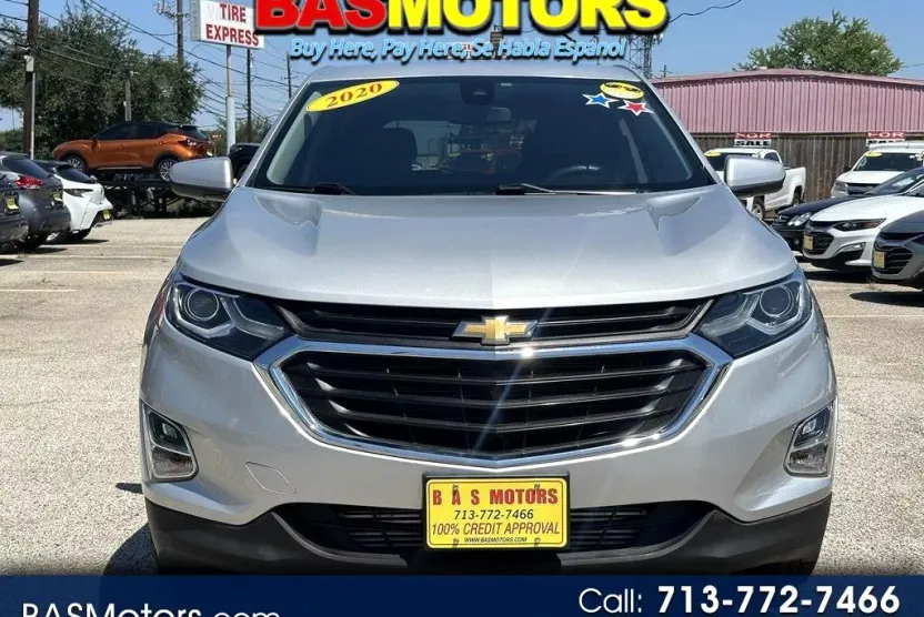 2020 Chevrolet Equinox LT photo 1