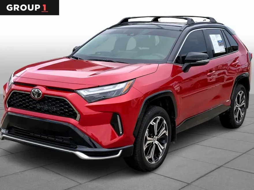 2025 Toyota RAV4 Hybrid XSE photo 1