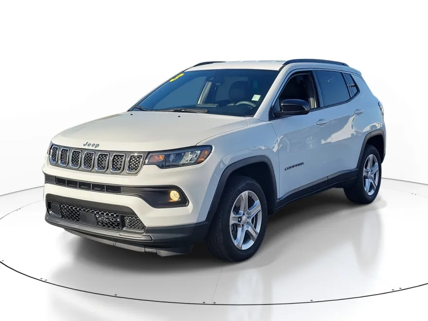 2023 Jeep Compass Latitude photo 1