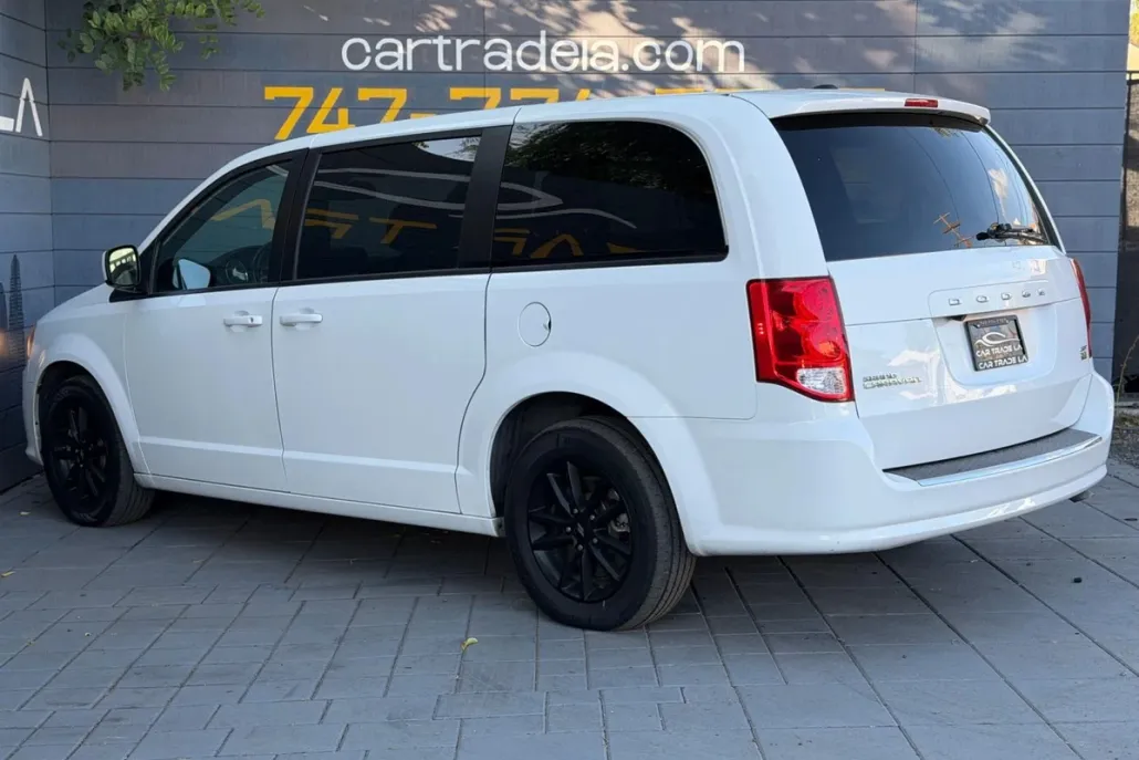 2019 Dodge Grand Caravan GT photo 1