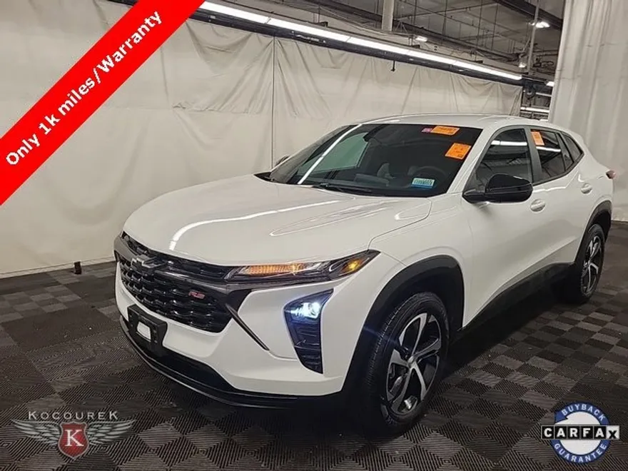 2024 Chevrolet Trax photo 1