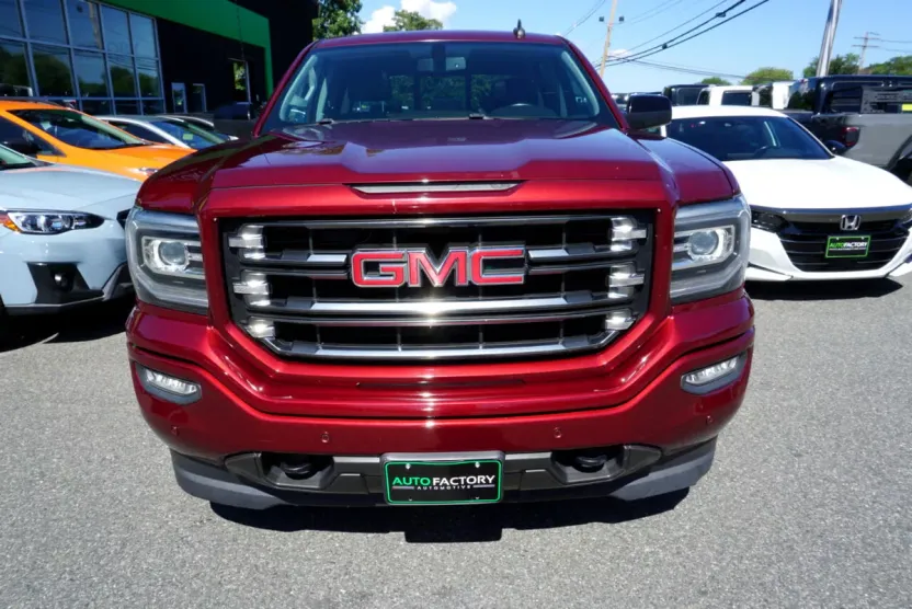 2017 Gmc Sierra 1500 SLT photo 1