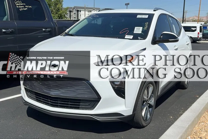 2023 Chevrolet Bolt EUV photo 1