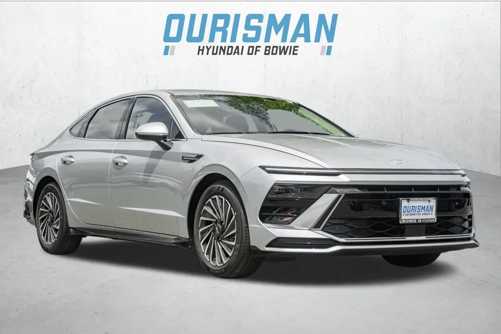 2025 Hyundai Sonata Hybrid SEL photo 1