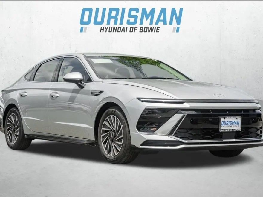 2025 Hyundai Sonata Hybrid SEL photo 1