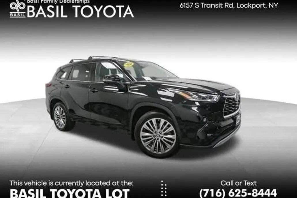 2023 Toyota Highlander Platinum photo 1