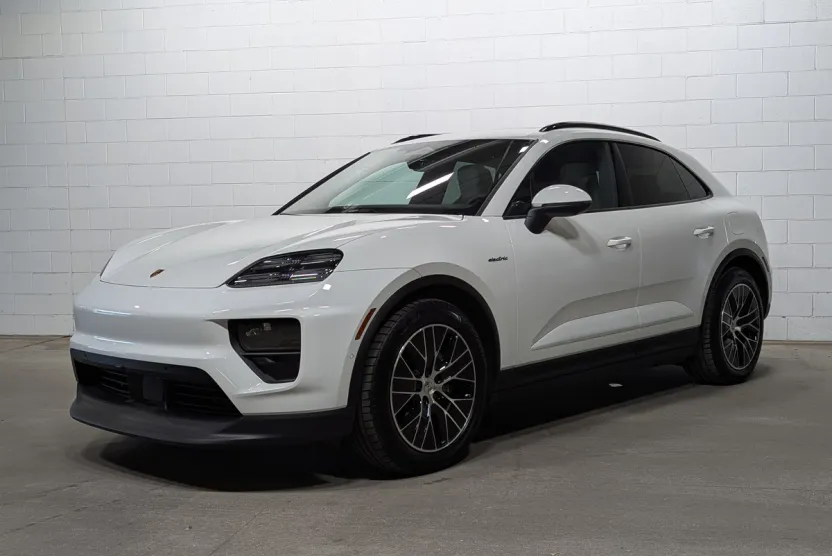 2025 Porsche Macan Electric 4 photo 1