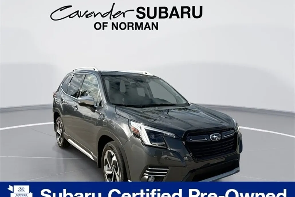 2023 Subaru Forester Touring photo 1