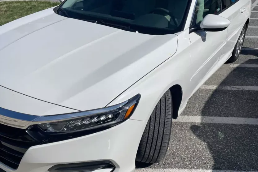 2019 Honda Accord LX 1.5T photo 1