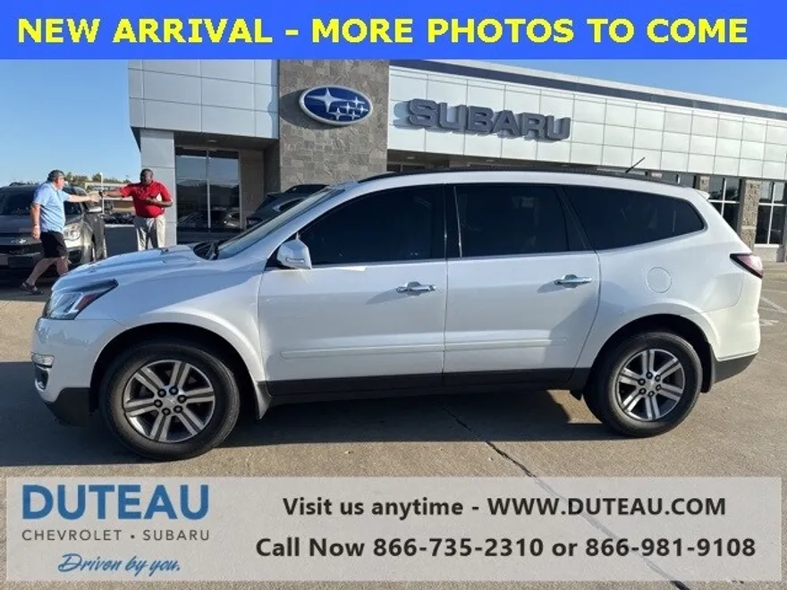 2016 Chevrolet Traverse 2LT photo 1